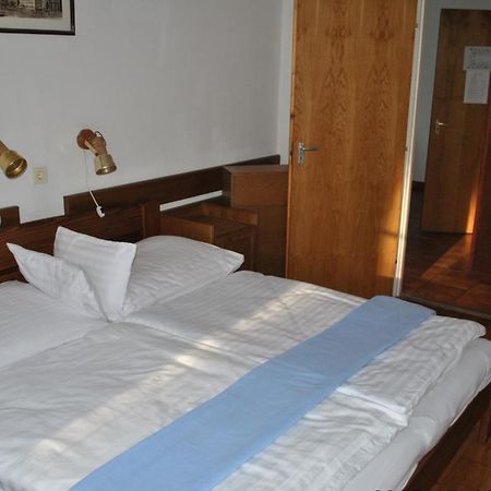 Harmonia Apartmanhaz Balatonlelle Room photo