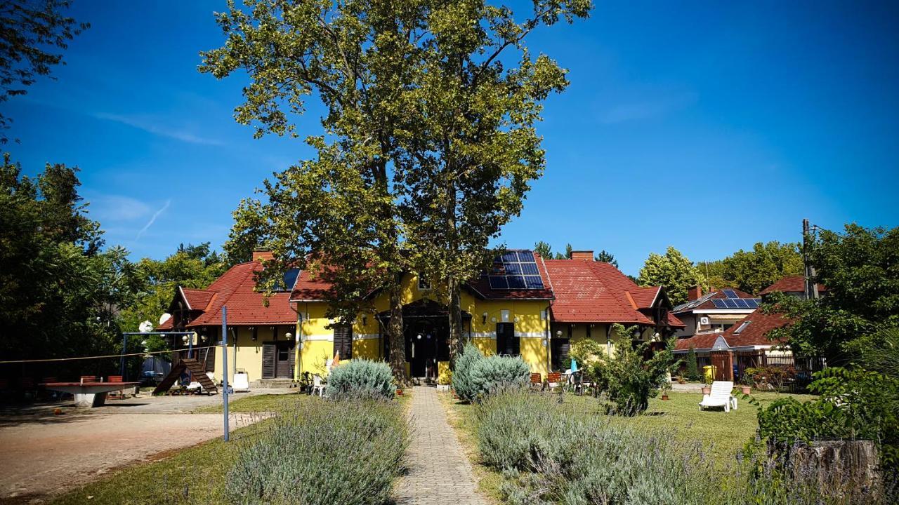 Harmonia Apartmanhaz Balatonlelle Exterior photo