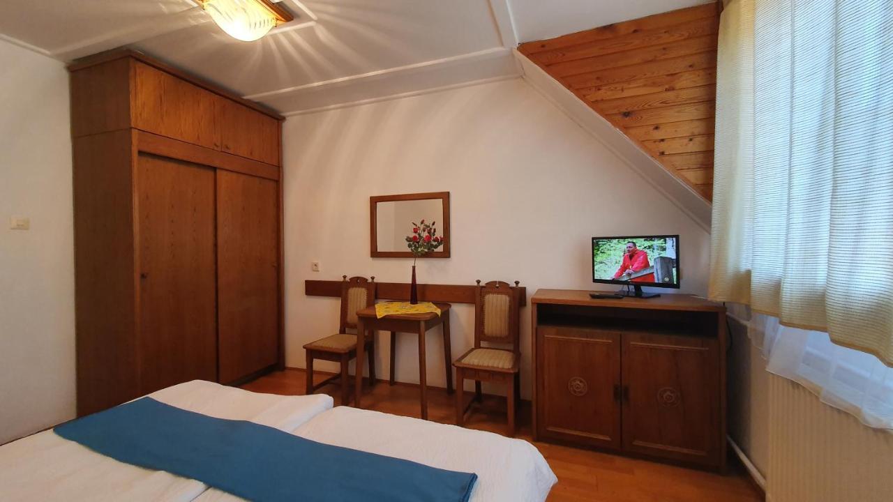 Harmonia Apartmanhaz Balatonlelle Exterior photo