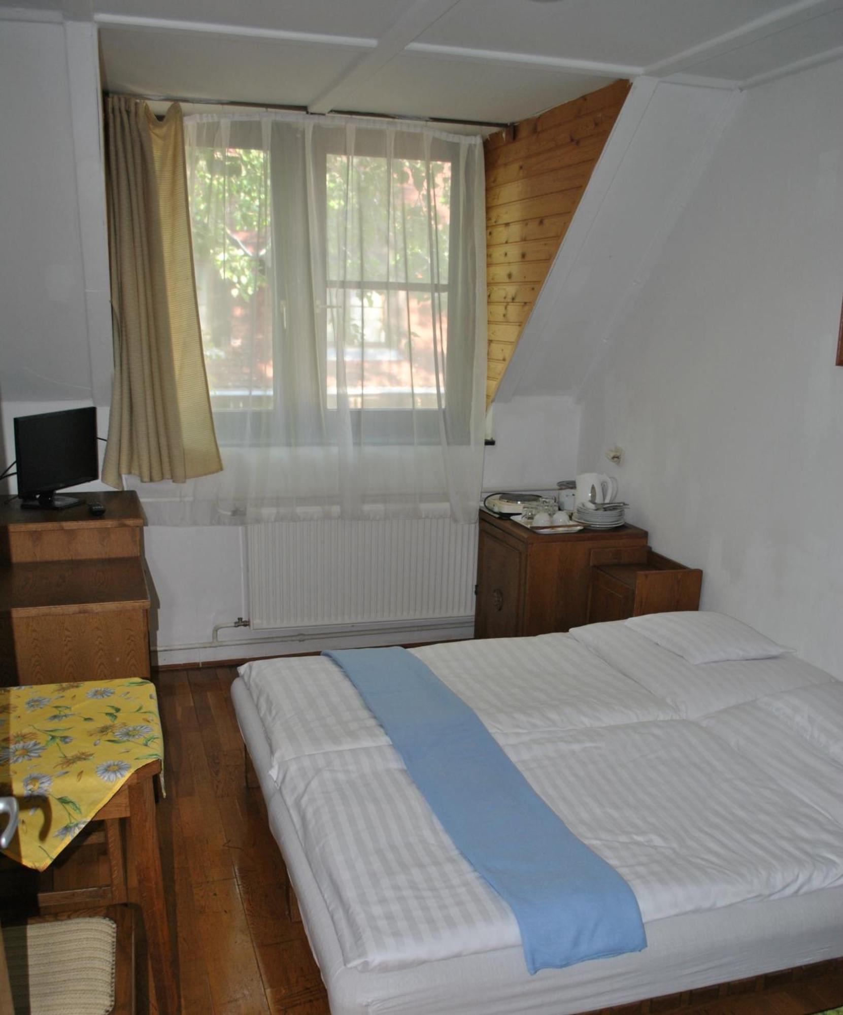 Harmonia Apartmanhaz Balatonlelle Room photo